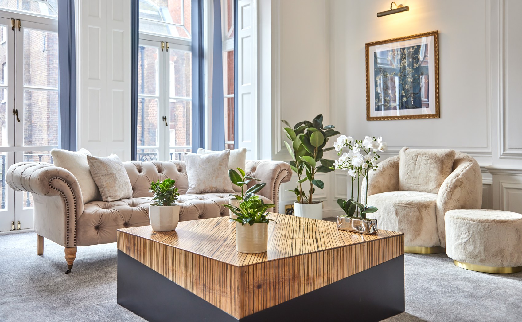 An Everstreet drawing room